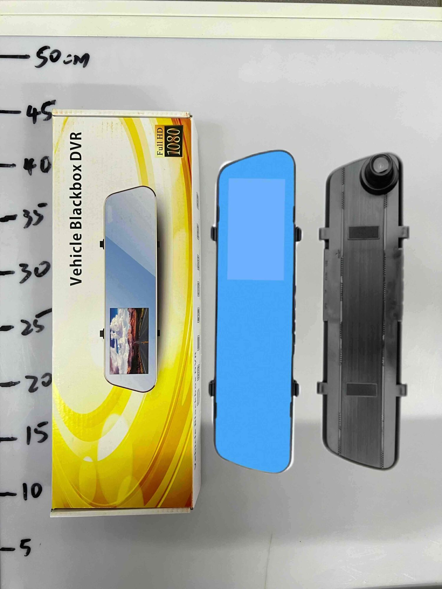 Auto DVR kamera u retrovizoru