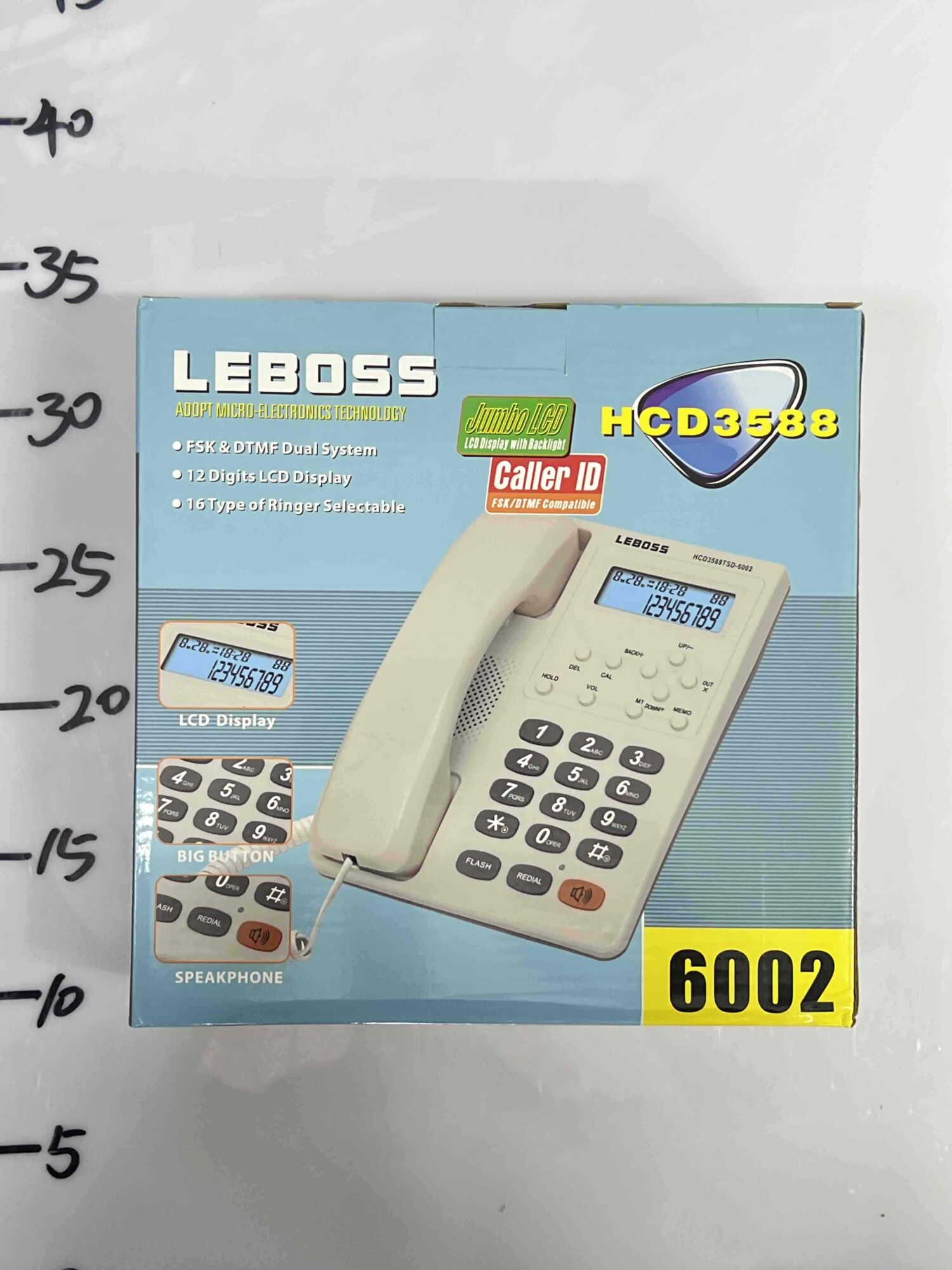 Stoni fiksni telefon sa LCD prikazom