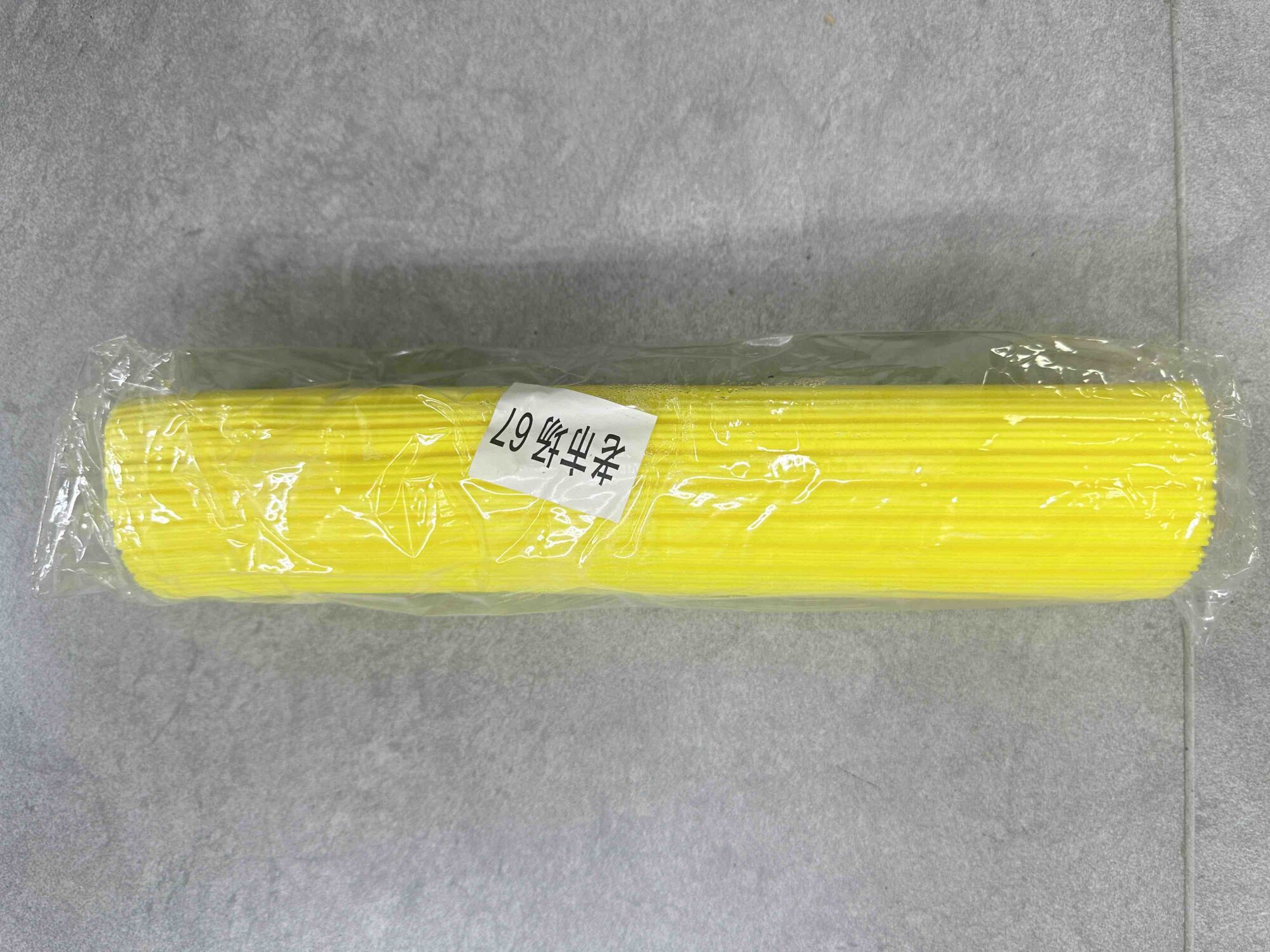 Plastične štapiće za zanatske radove