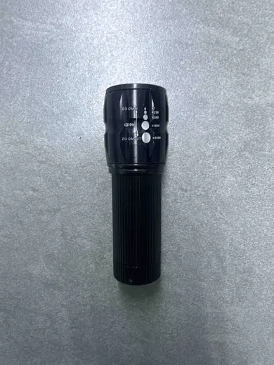 Džepna LED lampa sa zum funkcijom