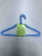 Plastične vešalice za garderobu