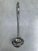 Metalna kutlača za supu