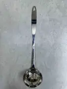 Metalna kutlača za supu