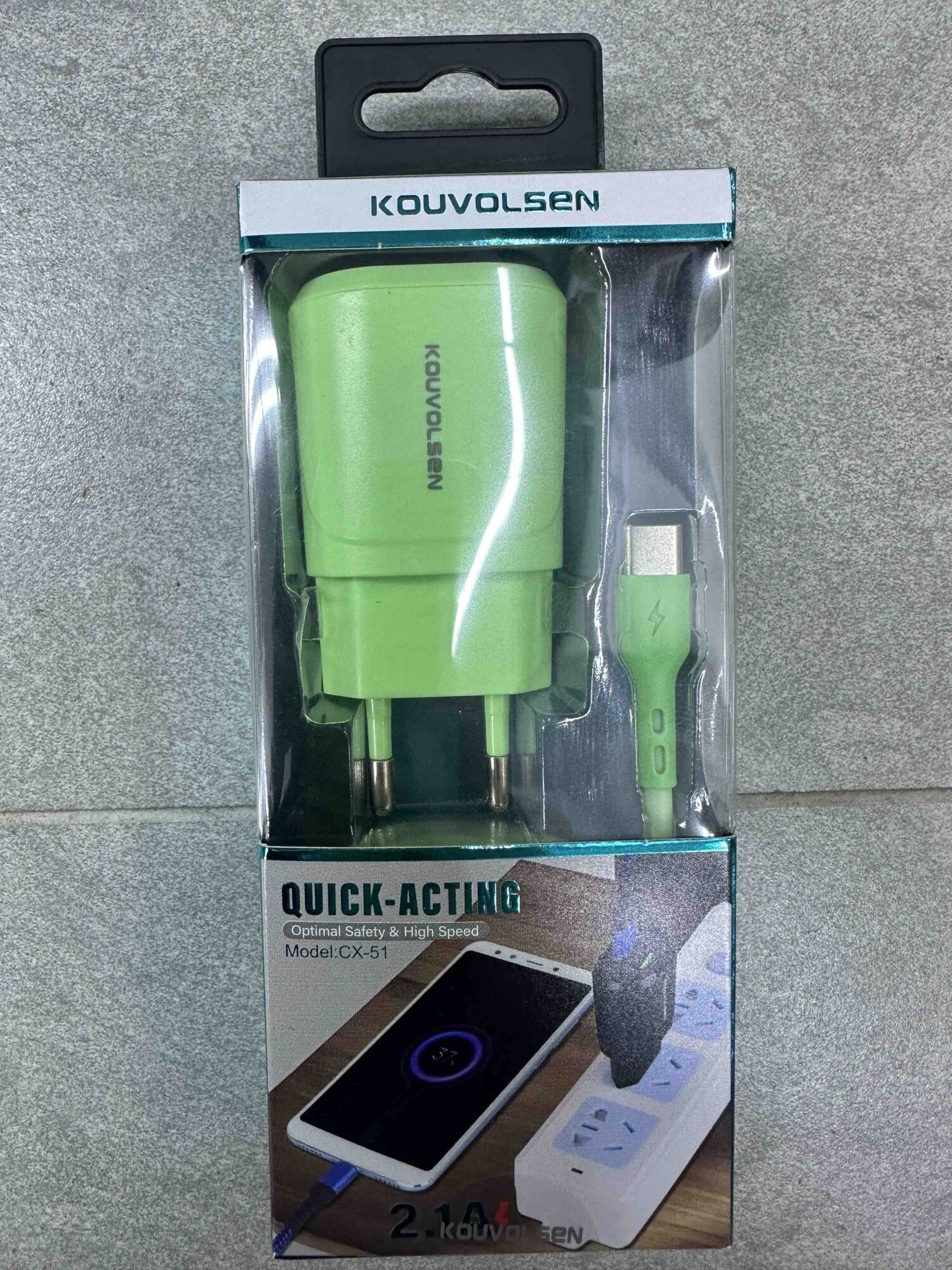Brzi punjač sa USB-C kablom