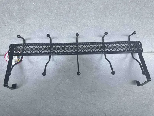 Metalni stalak za kapute sa kukama