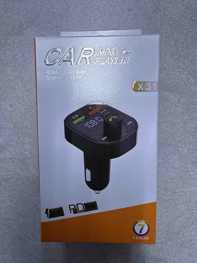 FM transmiter za auto sa USB punjačem