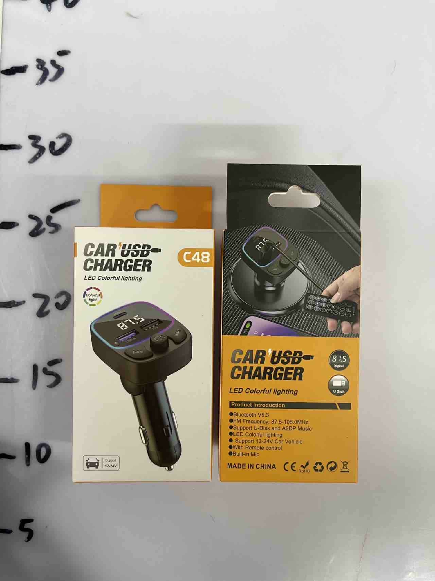 Auto USB punjač sa FM predajnikom