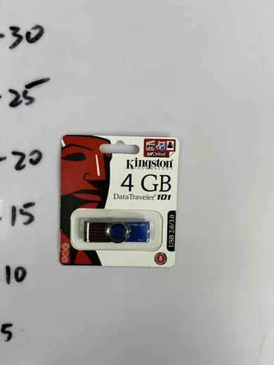 USB fleš memorija 4GB