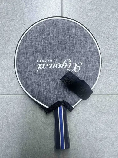 Stoni tenis reketa sa futrolom