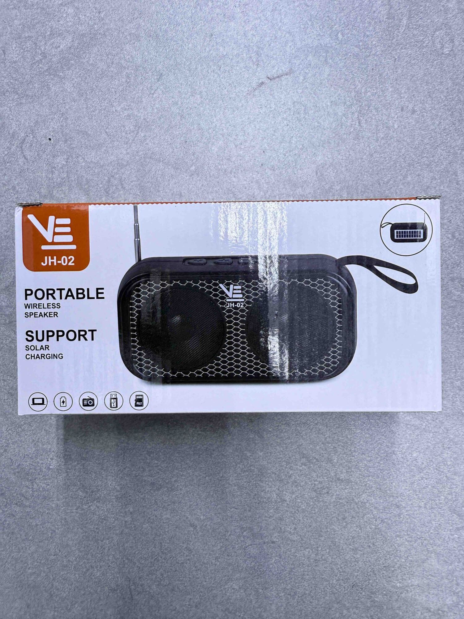 Prijenosni bežični zvučnik sa solarnim punjenjem