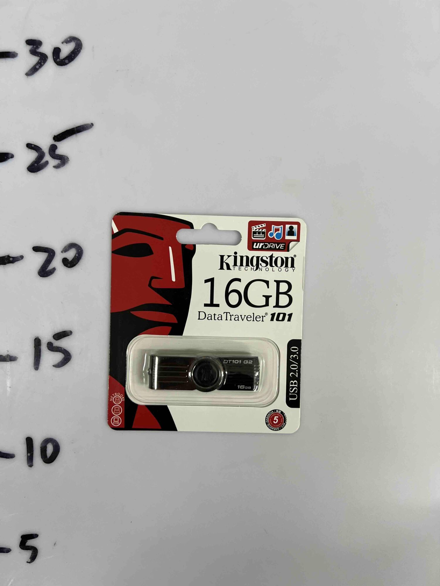 USB fleš memorija 16GB