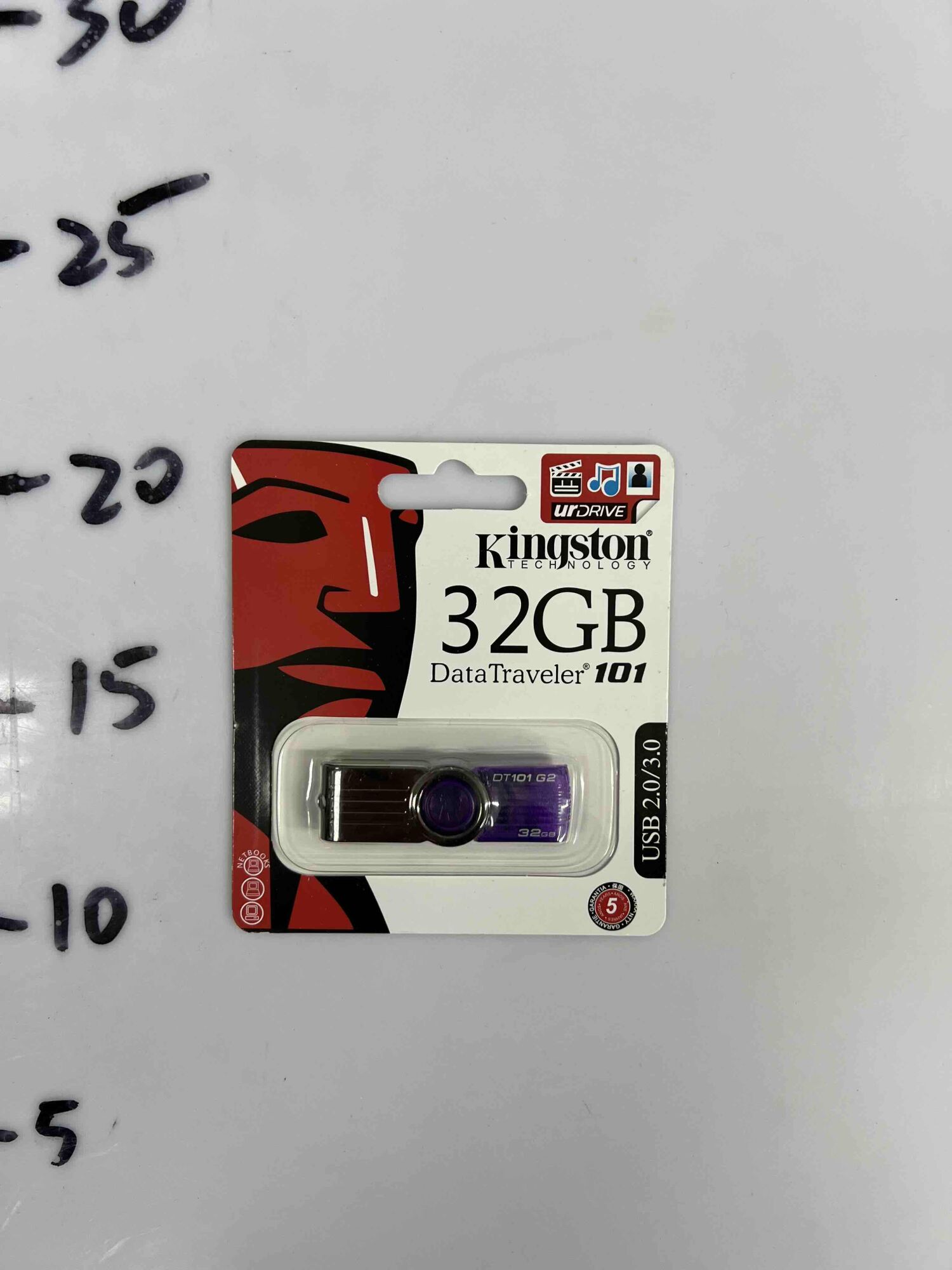 USB fleš memorija 32GB