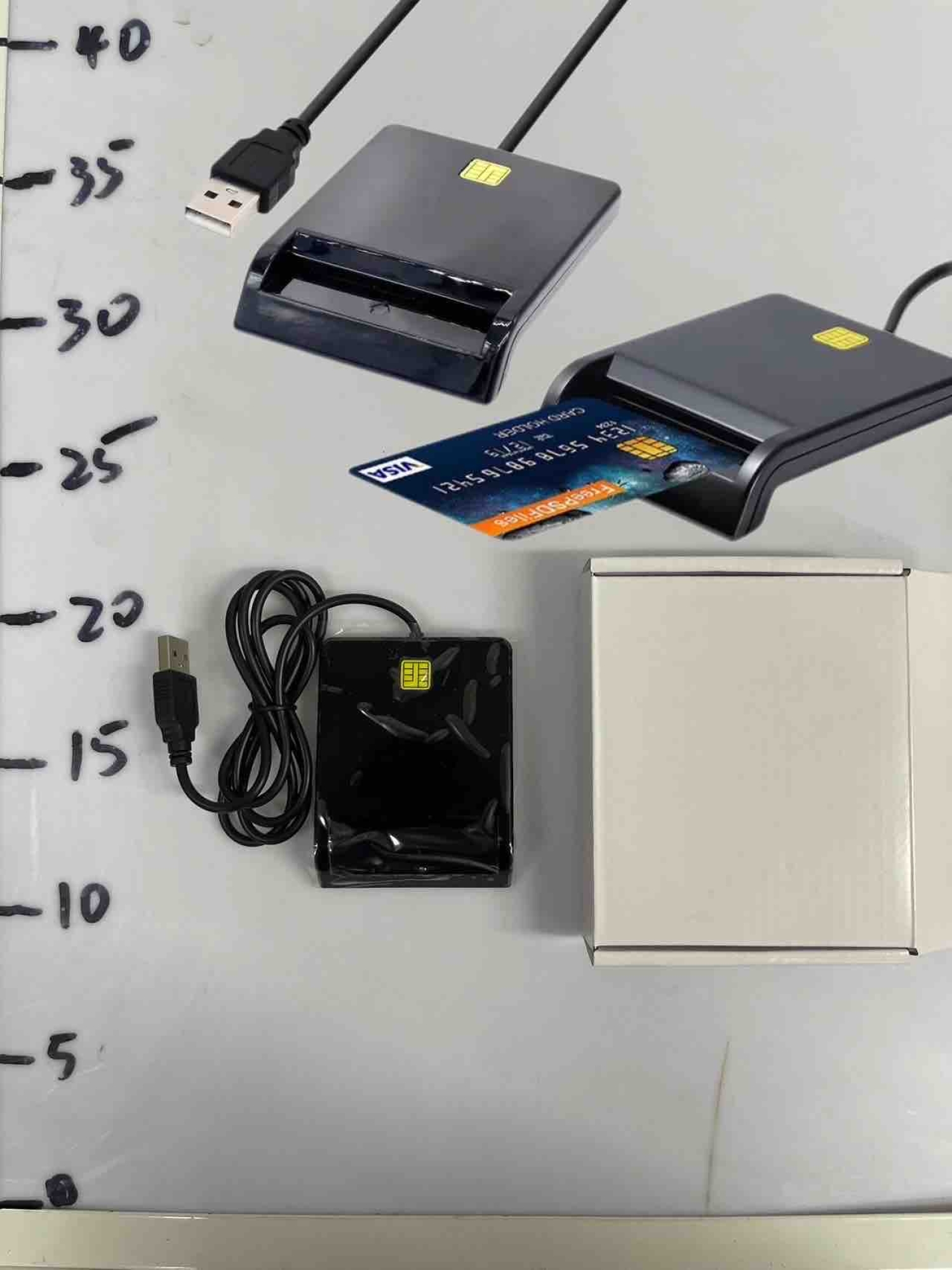 Čitač čip kartica sa USB priključkom