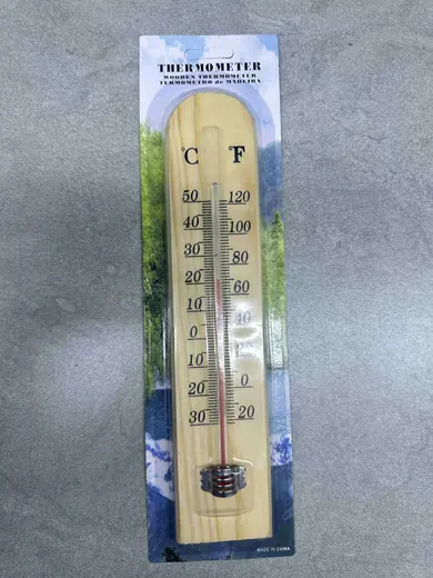 Drveni termometar za sobu i baštu