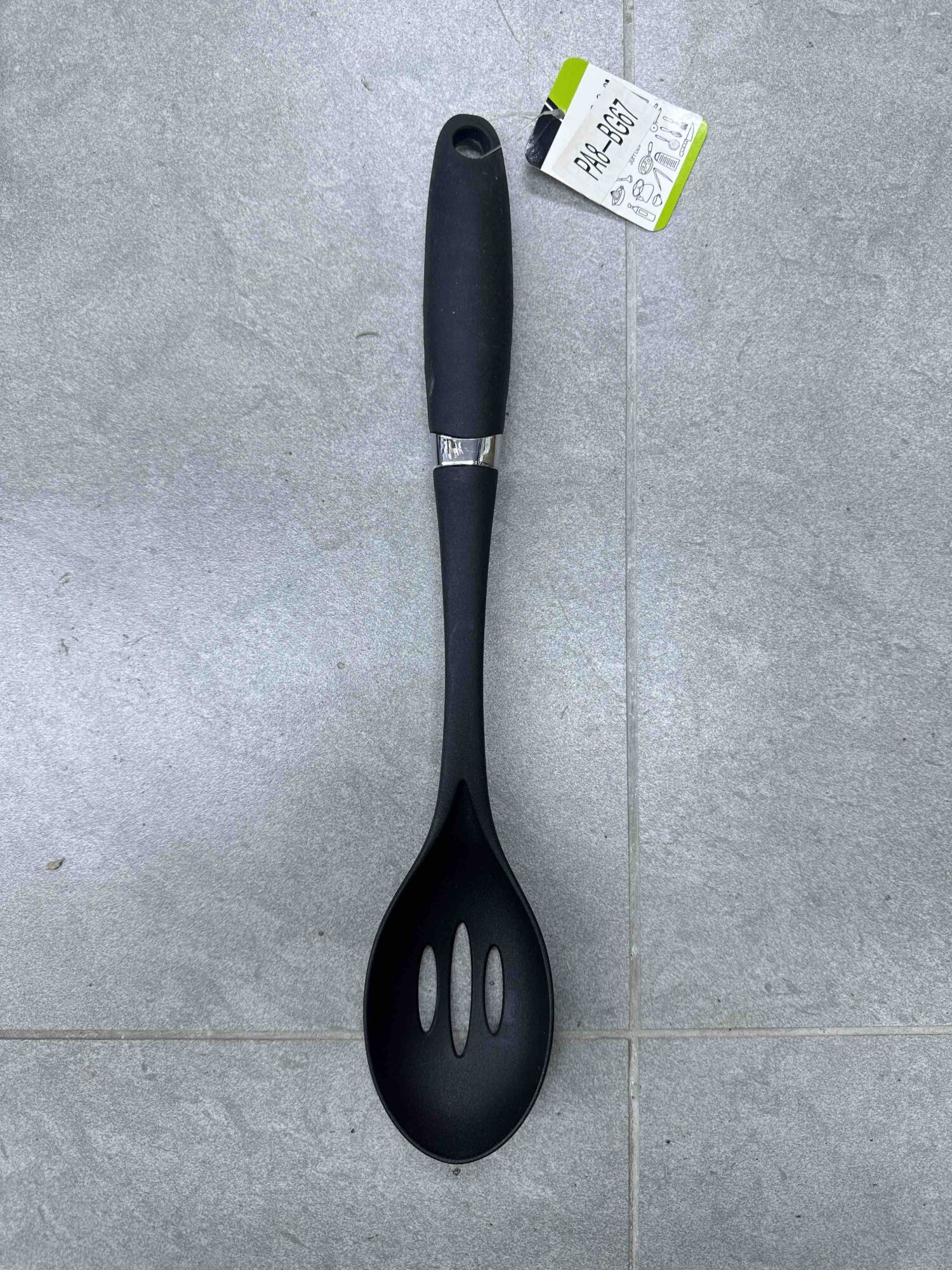 Kašika za kuvanje sa rupama