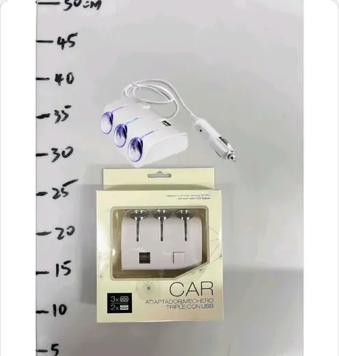 Auto razdelnik za upaljač sa 3 utičnice i 2 USB porta