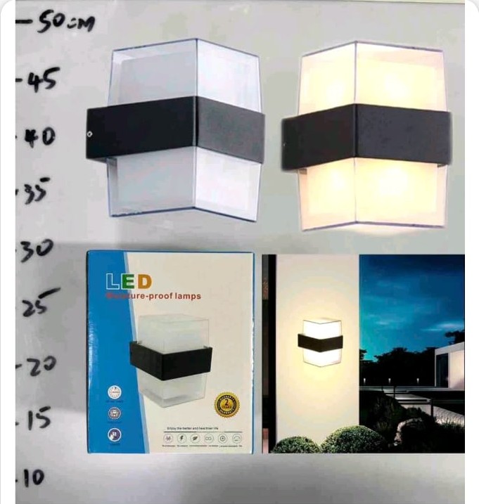 LED Zidna lampa V12782
