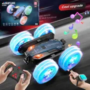 RC stunt auto sa svetlećim točkovima i ručnom kontrolom