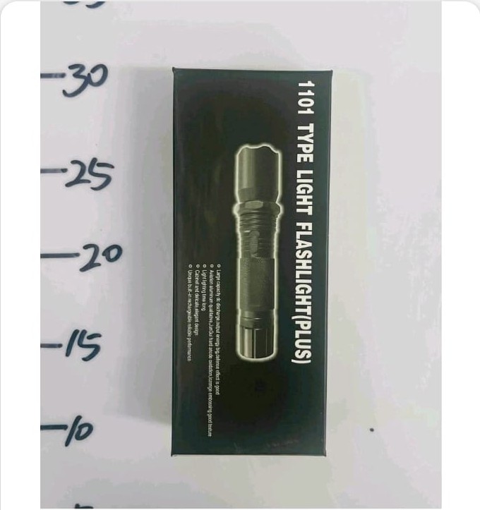 Taktička LED baterijska lampa