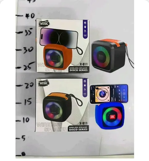 X-911 prenosivi Bluetooth zvučnik sa RGB disco osvetljenjem